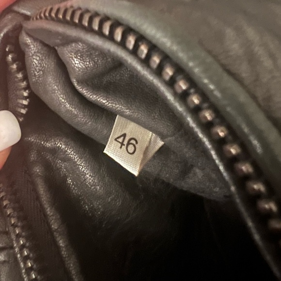 Gianfranco Ferré Quilted Padded Motorcycle Leather Jacket – Black (IT 46) - Picture 9 of 16